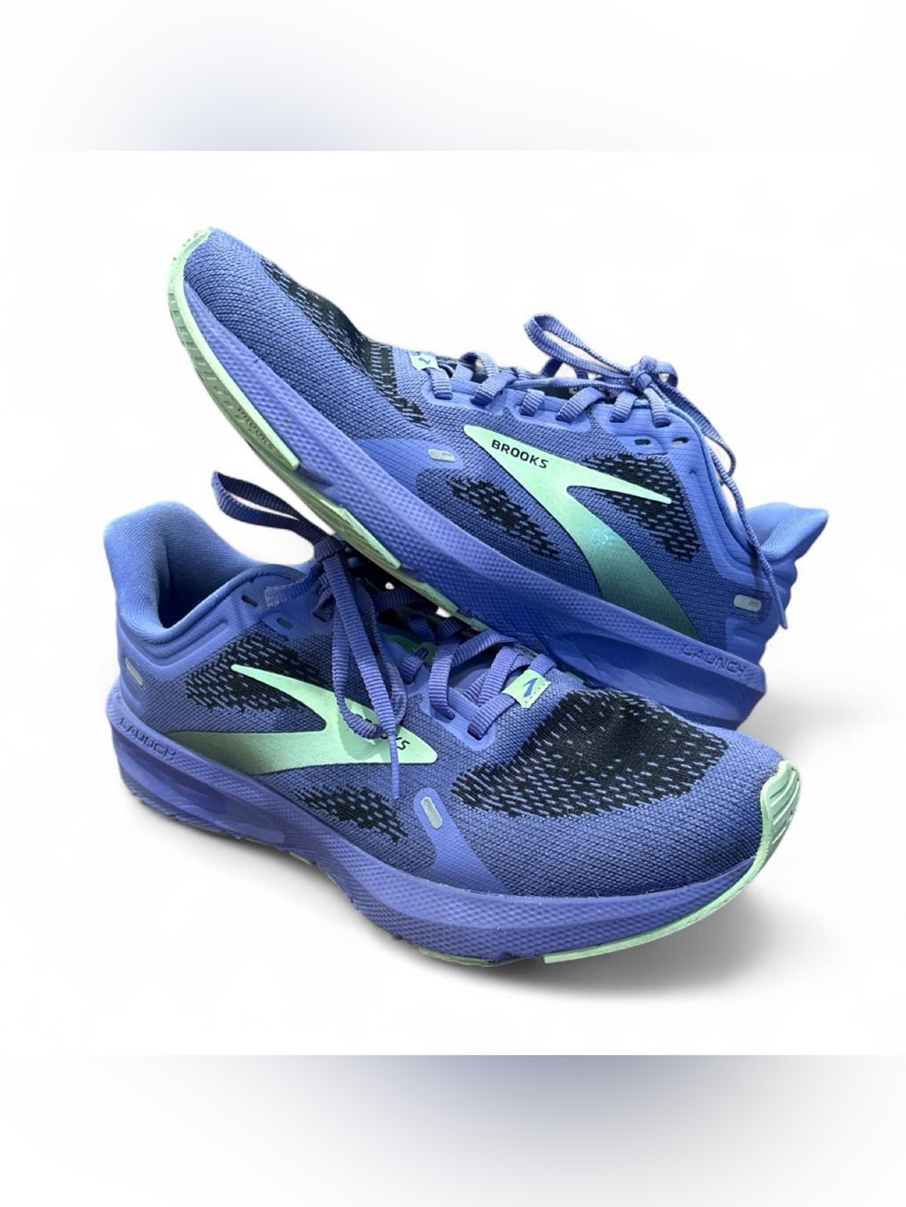 Brooks Women's Blue Running Sneakers with Mint Highlights